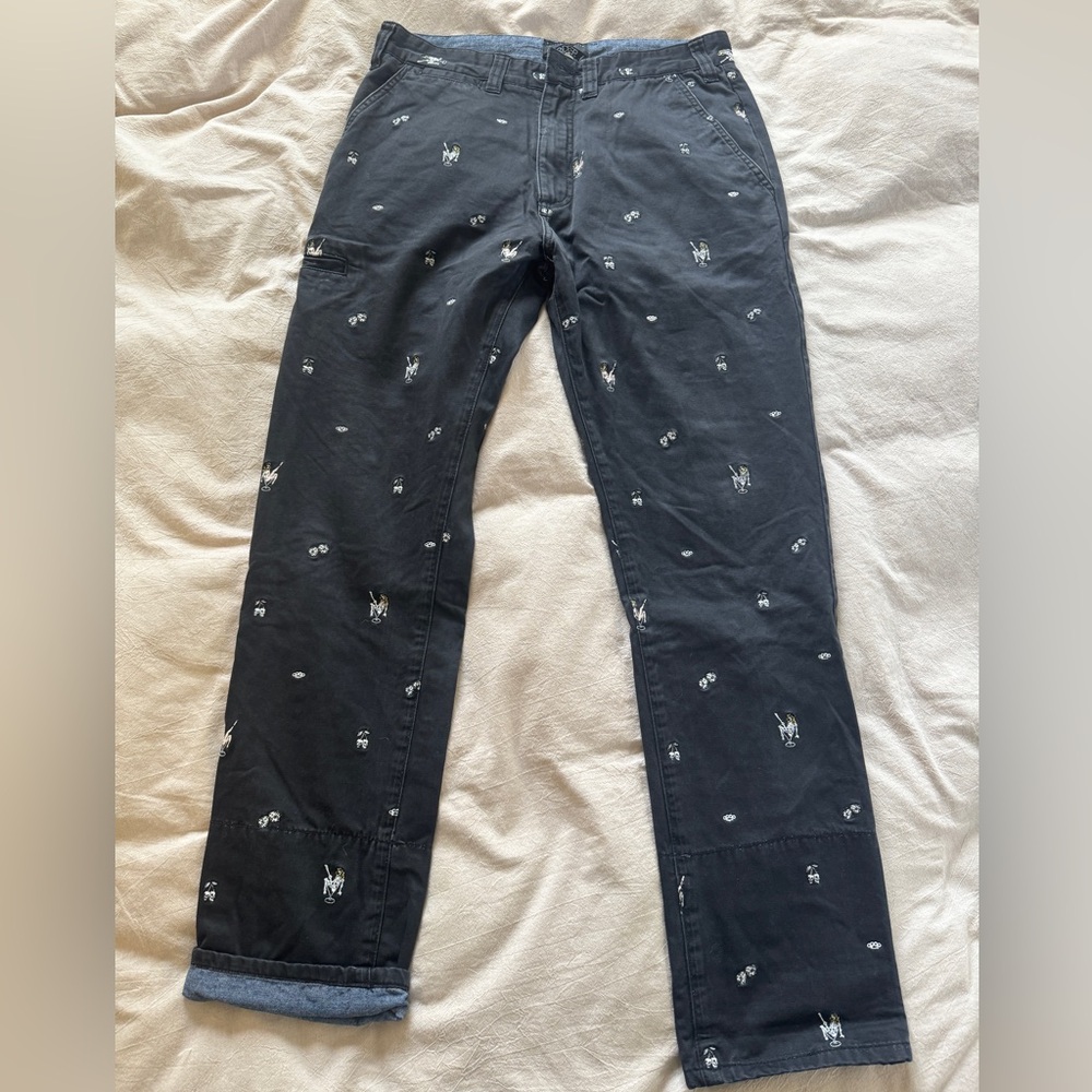 10 deep pants with embroidery